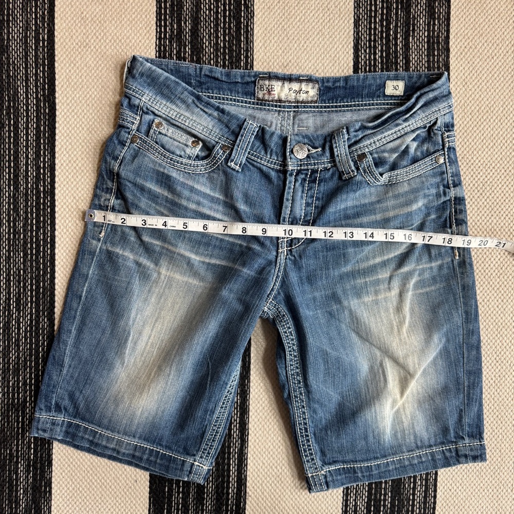 BKE Women’s Payton Blue Denim Bermuda Jean Shorts‎ Size 30. - Picture 10 of 14